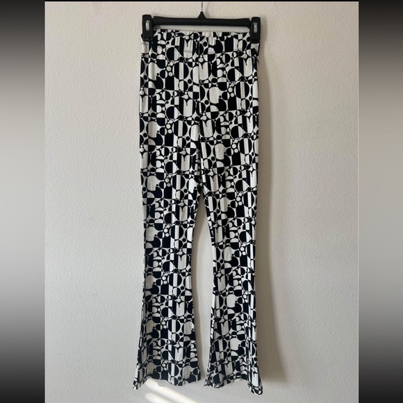 Topshop retro checkerboard flared pants in black & white - Picture 5 of 7